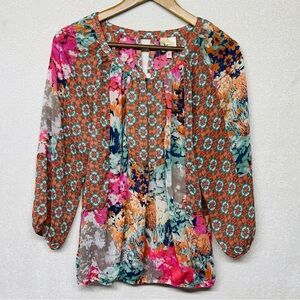 Fig and flower paisley/geo/floral blouse size M